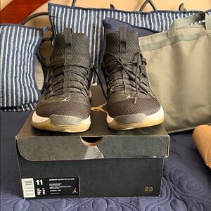 Jordan Ultra Fly 2 Low Black and Gold Sneakers